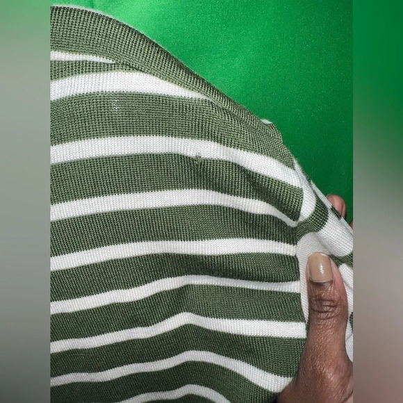 Veronica Beard 100% Wool Sweater size Small - Flaw - Picture 10 of 10